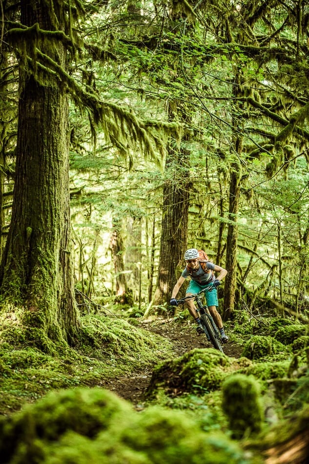 Lindsey Voreis Mountain Bike Central Oregon MTB Anthony Smith