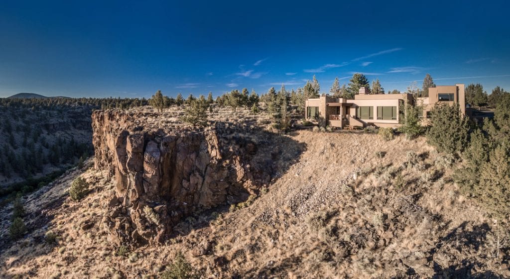 Beautiful home overlooking the Deschutes River near Bend, Oregon