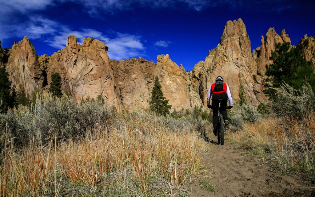 Spring Mountain biking at smith rock state park, oregon