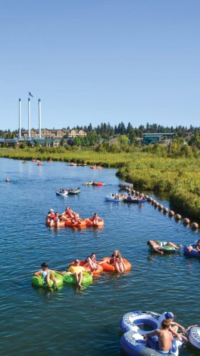 Crowds floating the Deschutes River at Old Mill
