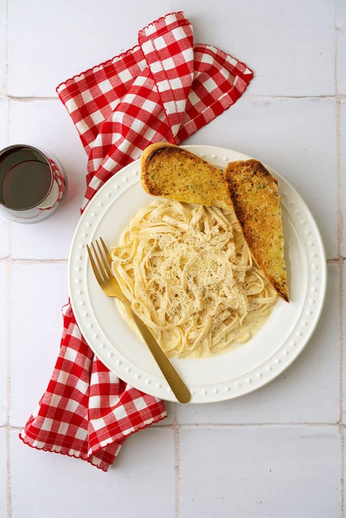 Pasta and bread from pastinis