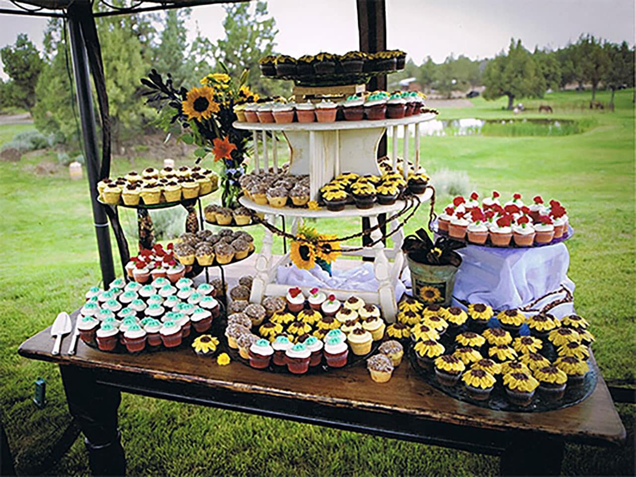 Wedding cupcakes