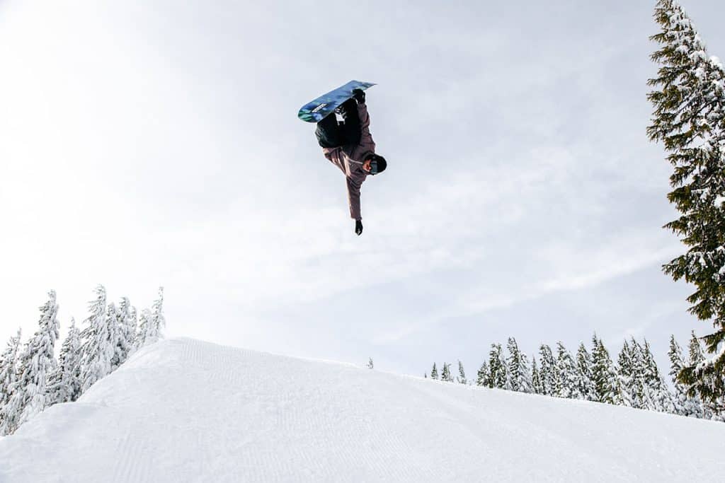 mt bachelor snowboarder