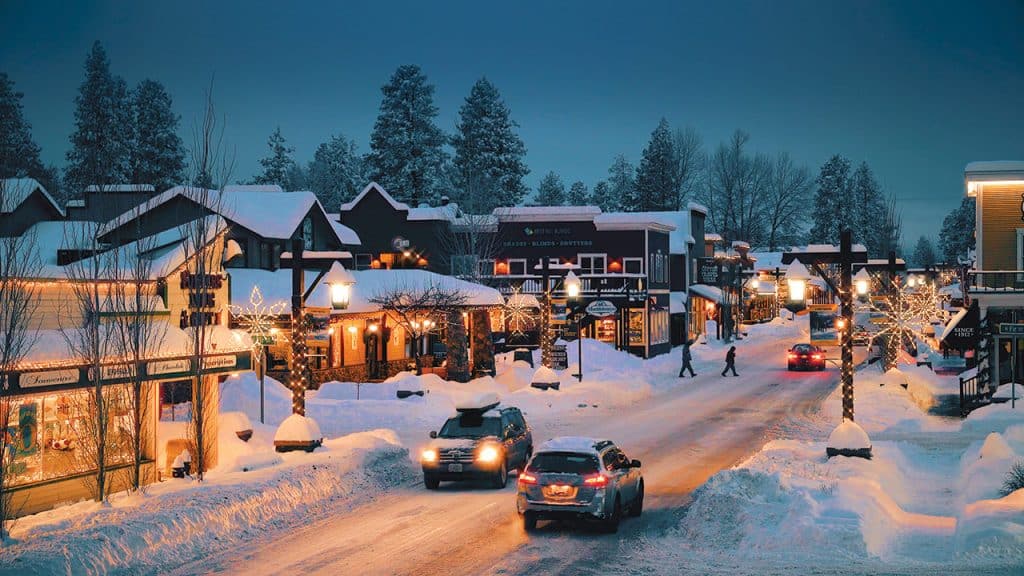 Downtown Sisters Oregon in the snow