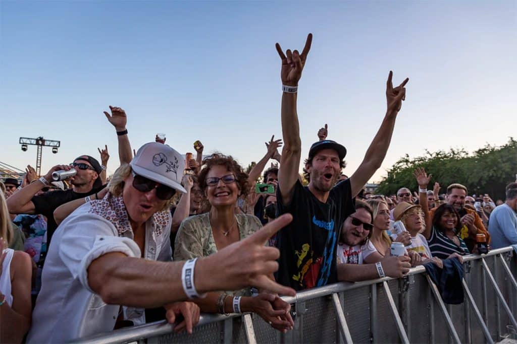 My Morning Jacket bend concert goers