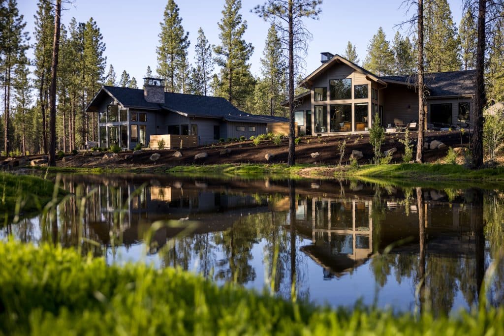 Caldera Springs, Sunriver Oregon. Waterfront property