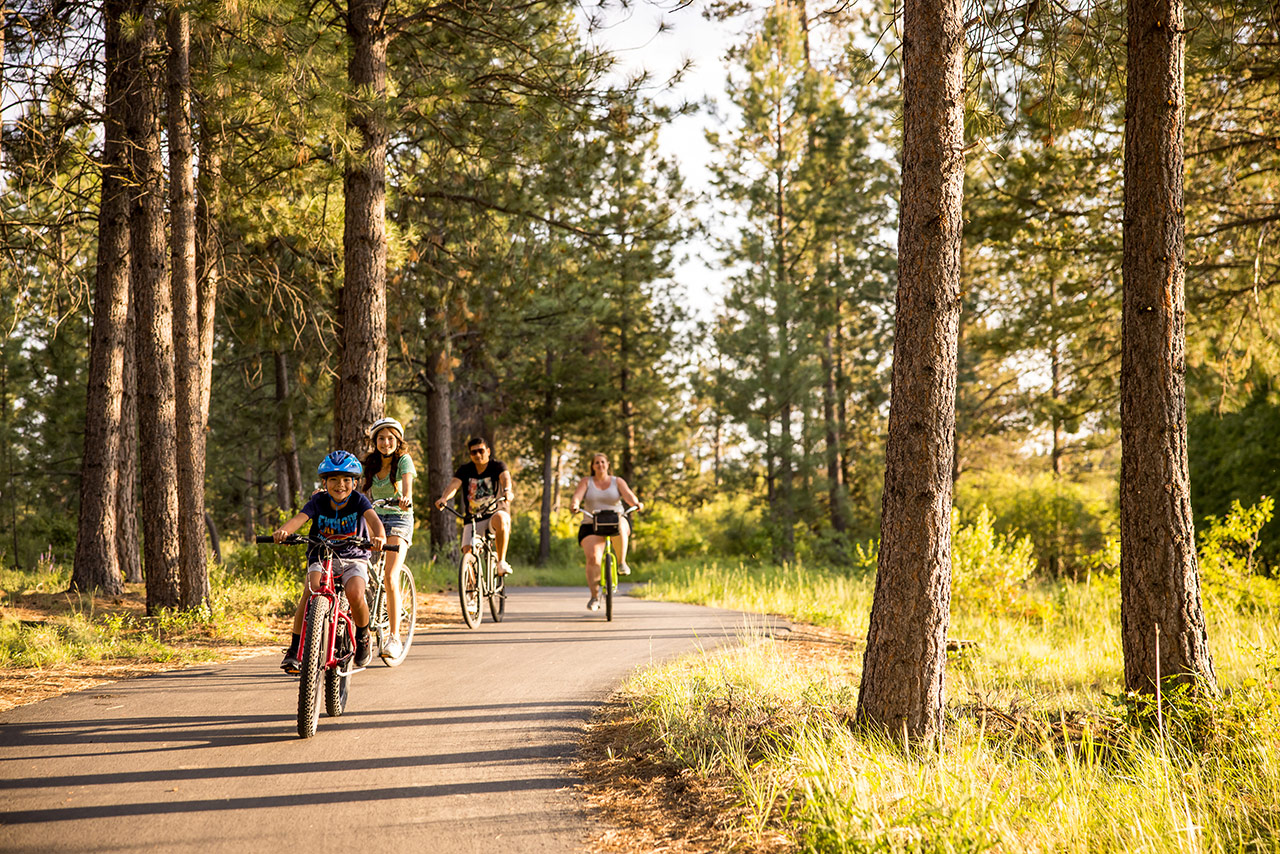 Family Cycling in Sunriver