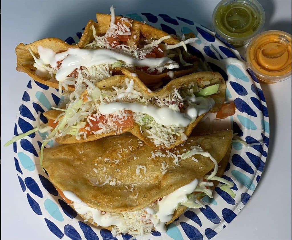 Antojitos Estrella tacos