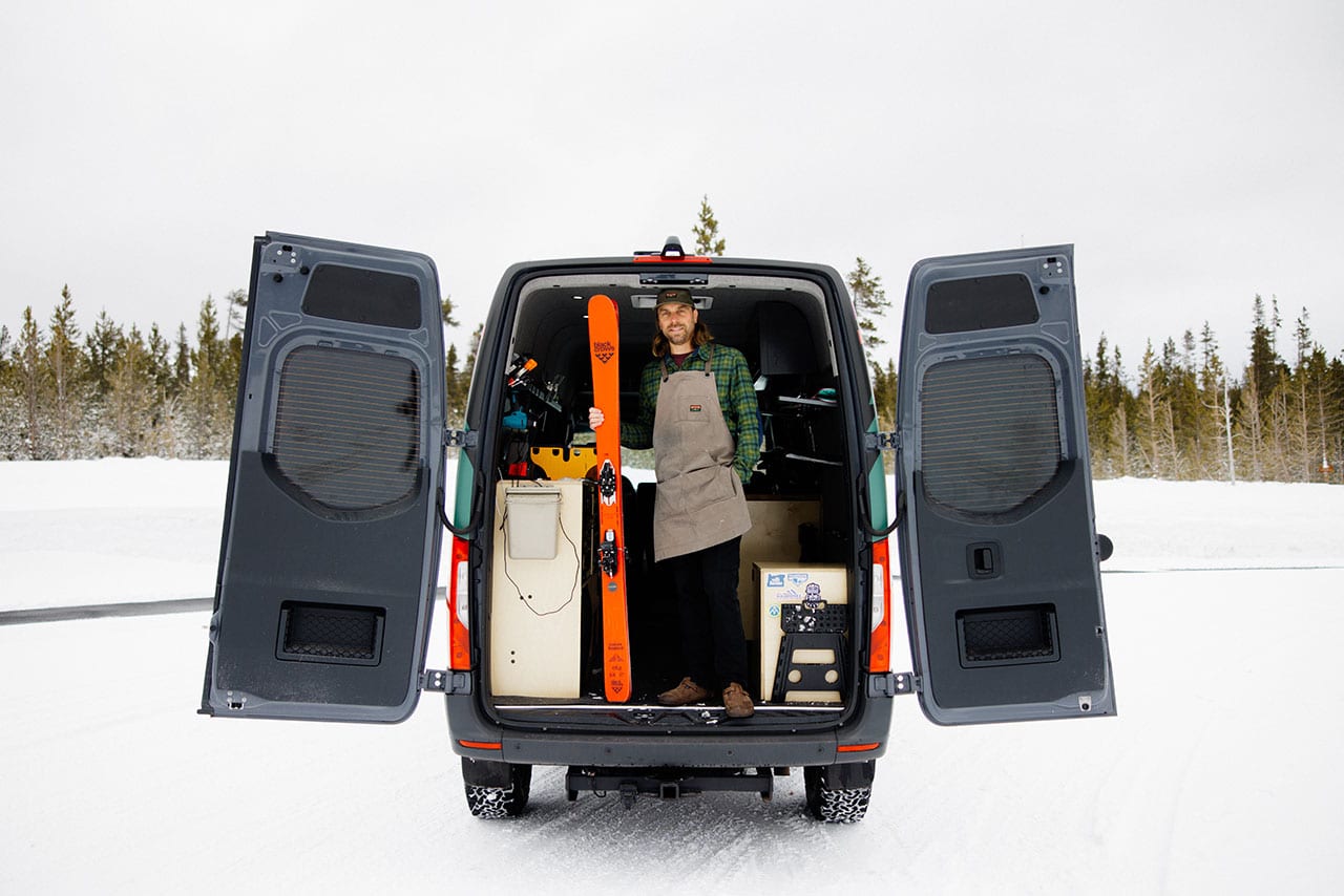 Mobile ski tune van