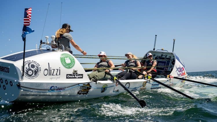 Team Hericane rowing