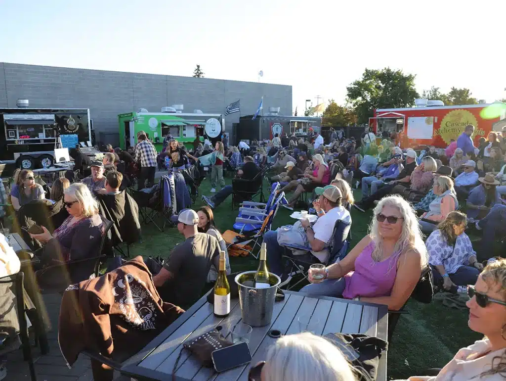 live music at the Blacksmith Public House in Redmond