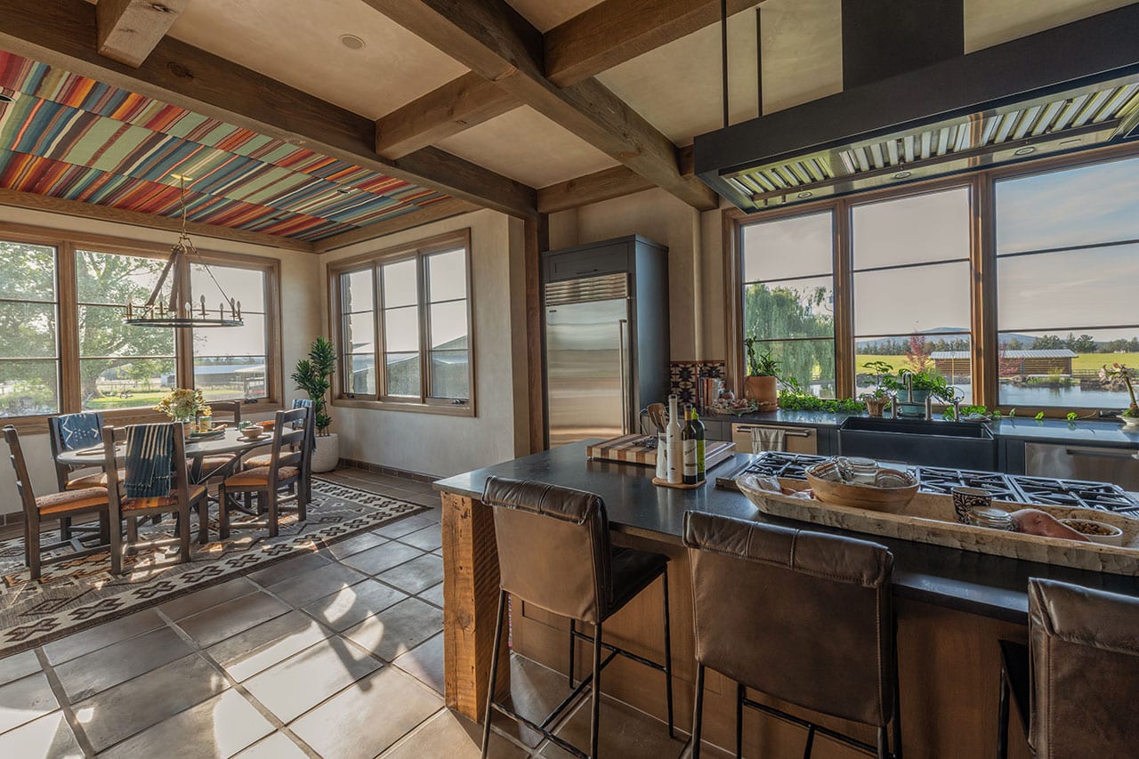 Varekai Ranch kitchen and dining room in Tumalo