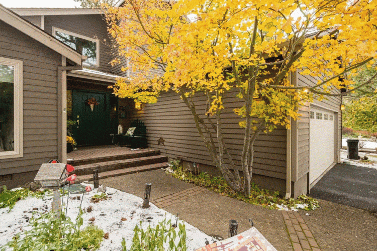 Life Design Build Modernizes a 1970s Home in Bend