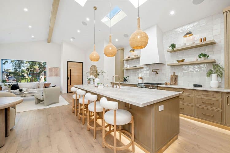 Flooring in kitchen Interzone