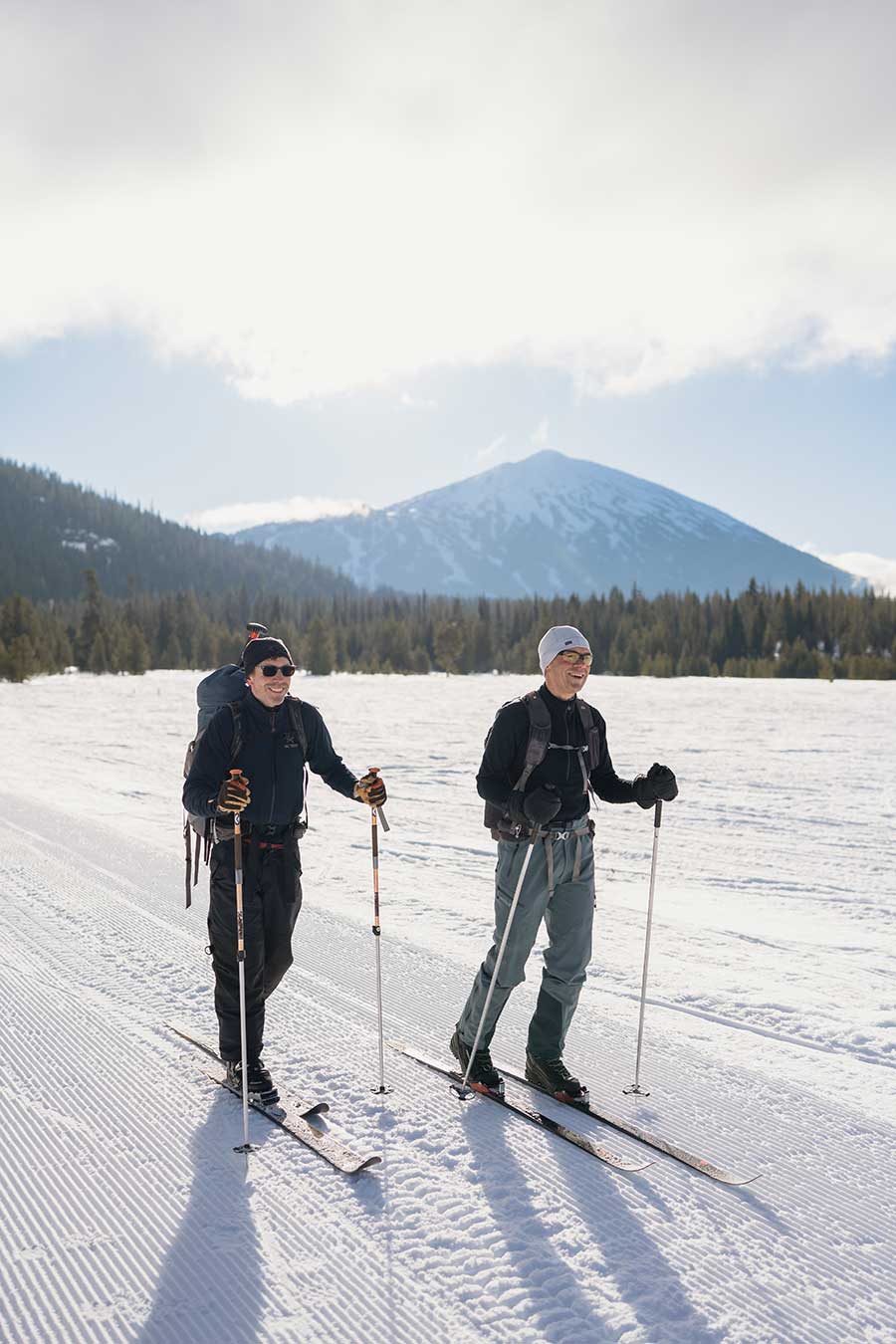 Cross country skiing at elk lake resort