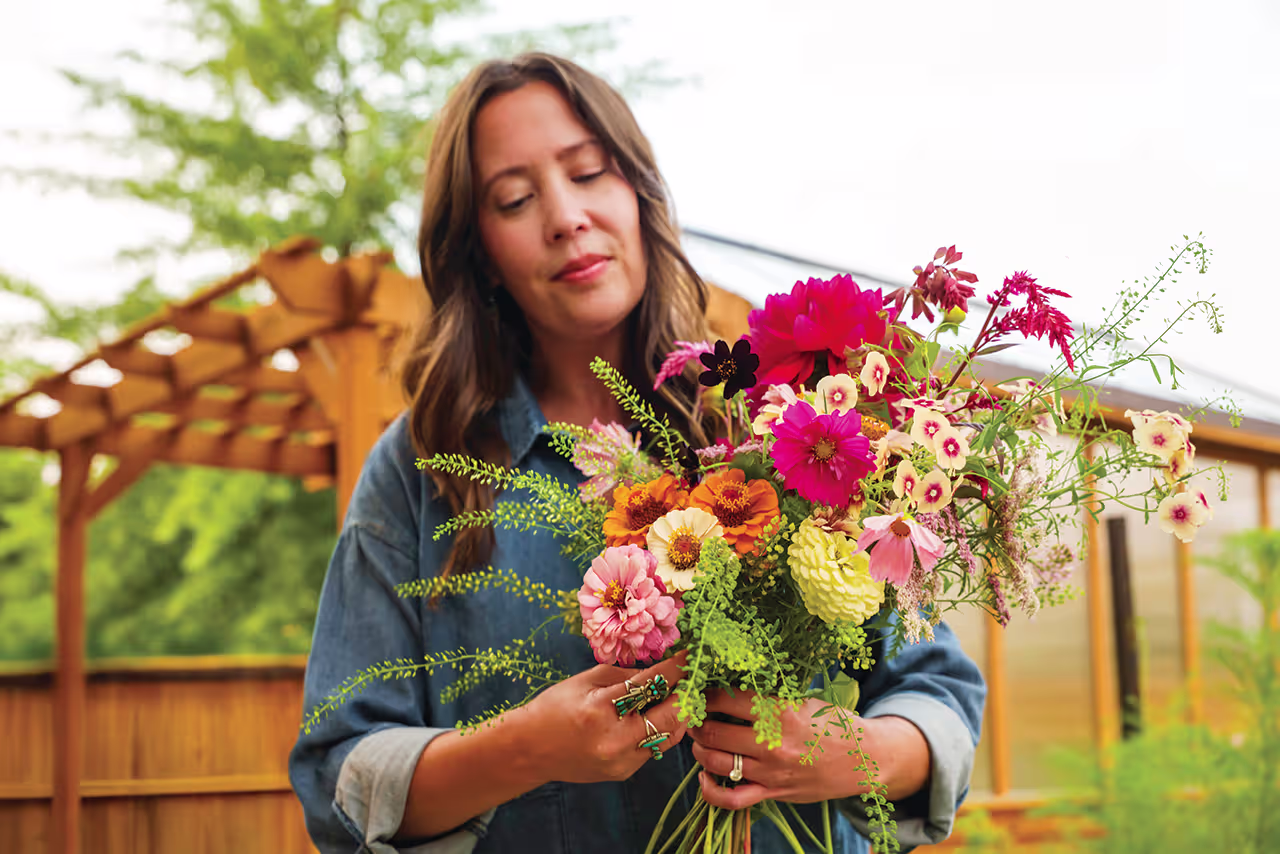 Lindsay Wiley holding a bouquet