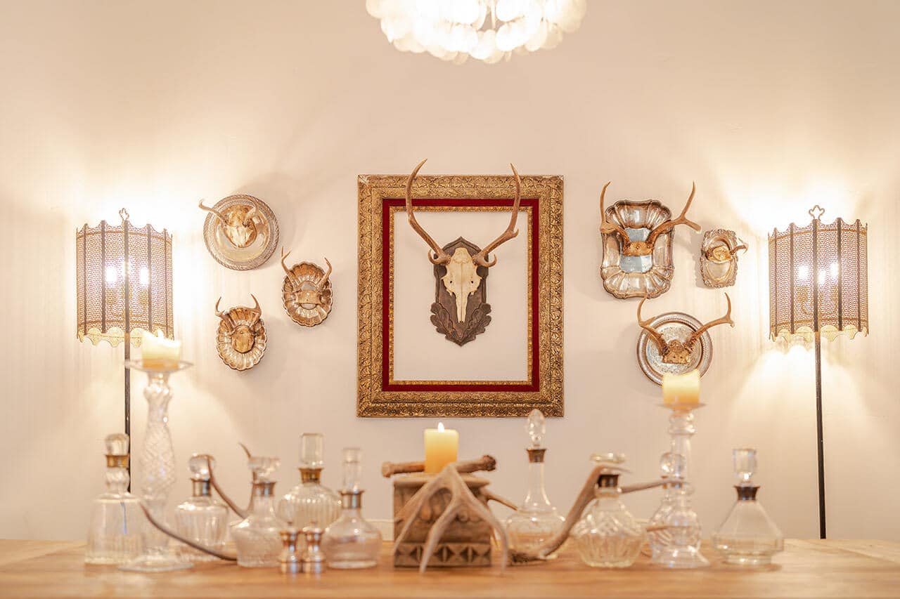 Decor details on wall at Mimmo and Kristin Rosatis