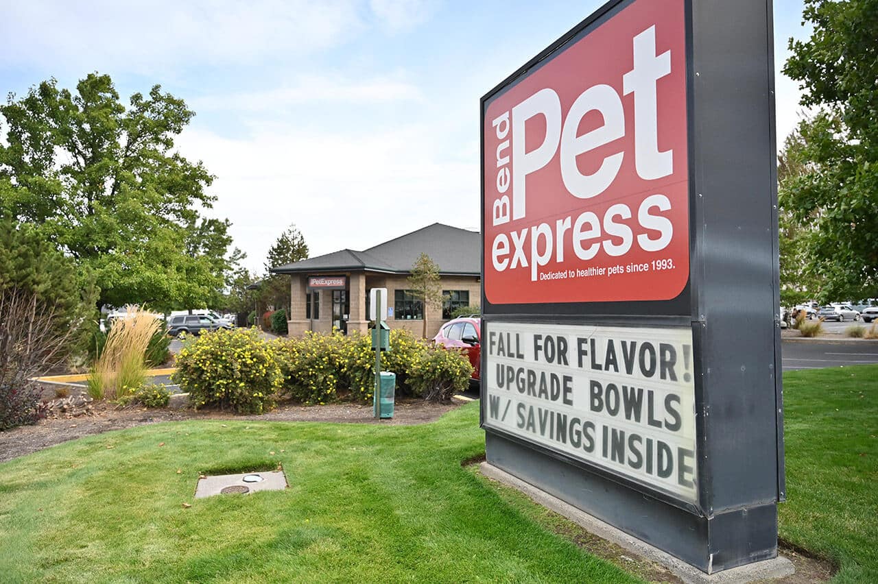 Bend Pet Express signage at the westside location