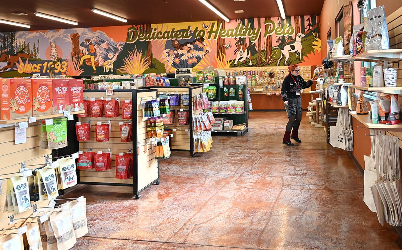 Inside Bend Pet Express Eastside Location
