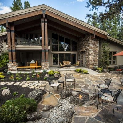 This Broken Top Garden Was Designed to be Lived In