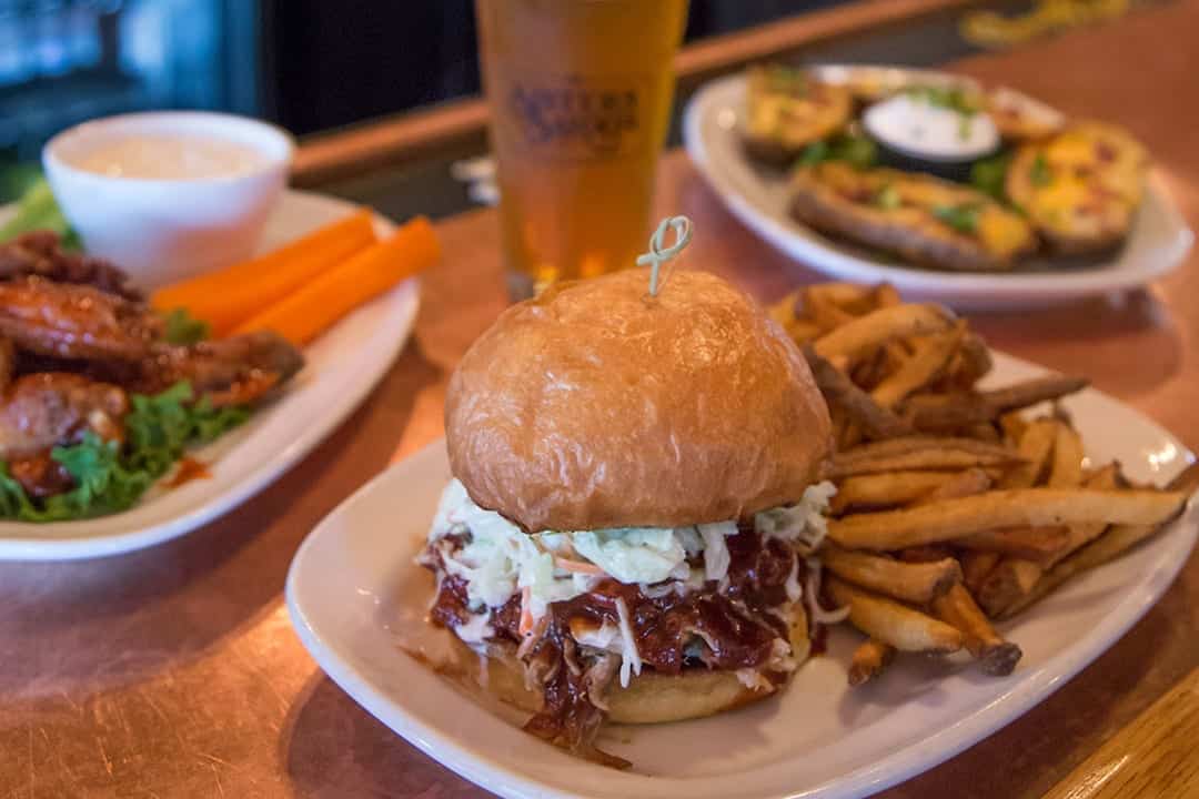 Sister's Saloon & Ranch Grill for apres ski in Sisters, Oregon