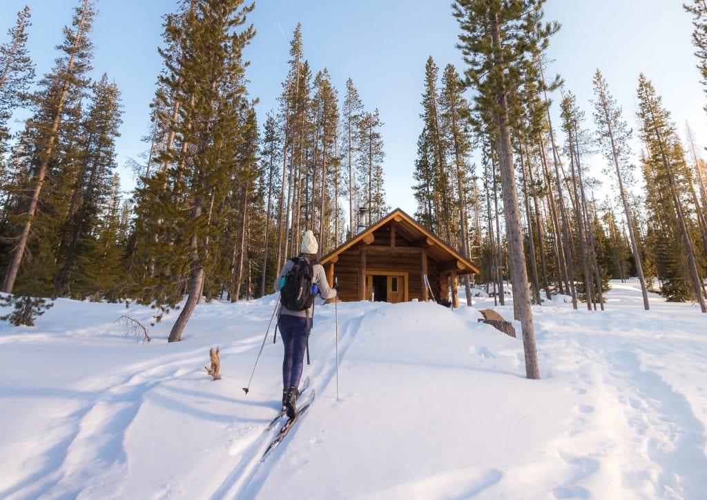 Cross-country skiing at Swampy Lakes sno-park near Bend, Oregon