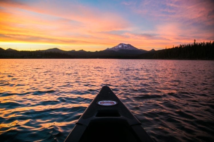 Evening canoe trip with Wanderlust Tours in Bend, Oregon